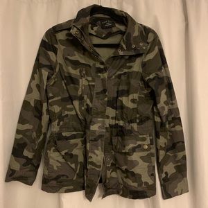 Women’s camouflage jacket